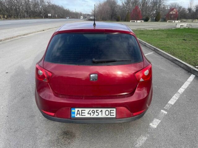 Червоний Сеат Ibiza, об'ємом двигуна 1.4 л та пробігом 284 тис. км за 3899 $, фото 3 на Automoto.ua