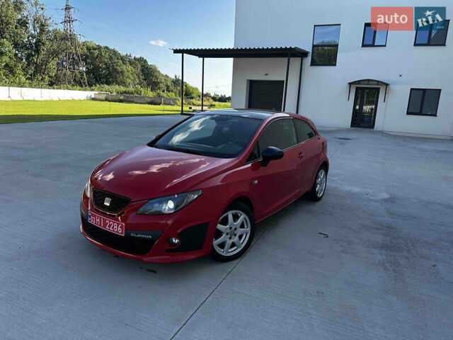 Червоний Сеат Ibiza, об'ємом двигуна 1.4 л та пробігом 204 тис. км за 8200 $, фото 1 на Automoto.ua