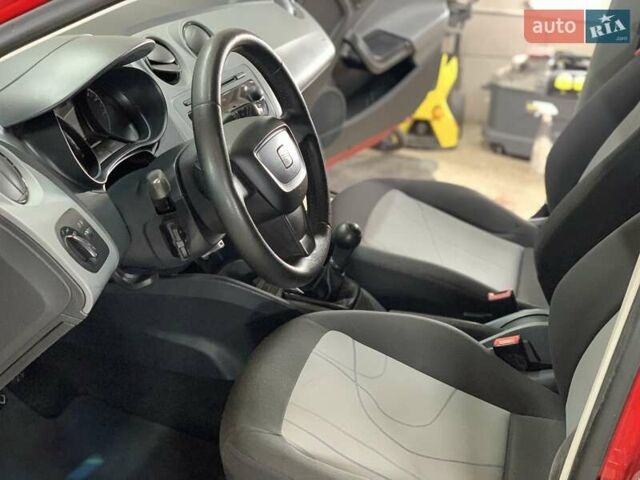 Красный Сеат Ибица, объемом двигателя 1.39 л и пробегом 262 тыс. км за 5500 $, фото 7 на Automoto.ua