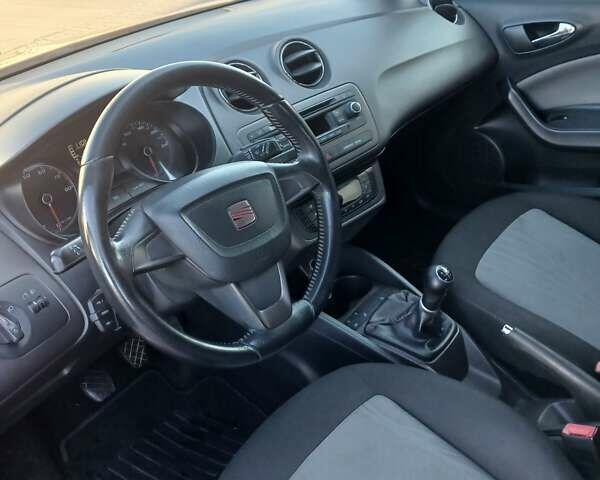 Красный Сеат Ибица, объемом двигателя 1.39 л и пробегом 185 тыс. км за 6800 $, фото 9 на Automoto.ua