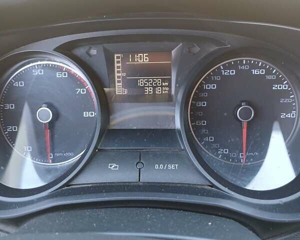 Красный Сеат Ибица, объемом двигателя 1.39 л и пробегом 185 тыс. км за 6800 $, фото 13 на Automoto.ua