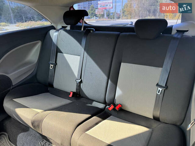 Красный Сеат Ибица, объемом двигателя 1.39 л и пробегом 119 тыс. км за 6800 $, фото 11 на Automoto.ua