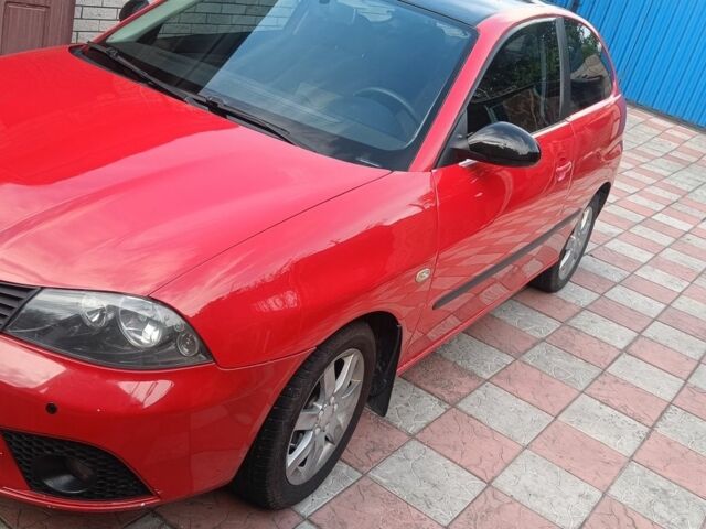 Червоний Сеат Ibiza, об'ємом двигуна 1.4 л та пробігом 240 тис. км за 4200 $, фото 1 на Automoto.ua