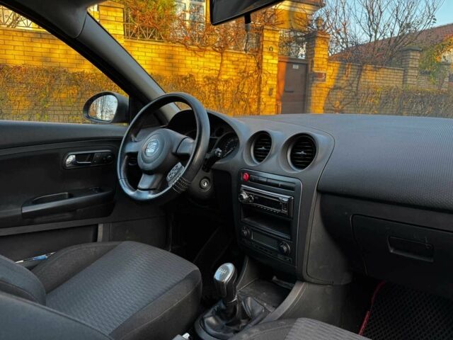 Красный Сеат Ибица, объемом двигателя 2 л и пробегом 126 тыс. км за 3990 $, фото 17 на Automoto.ua