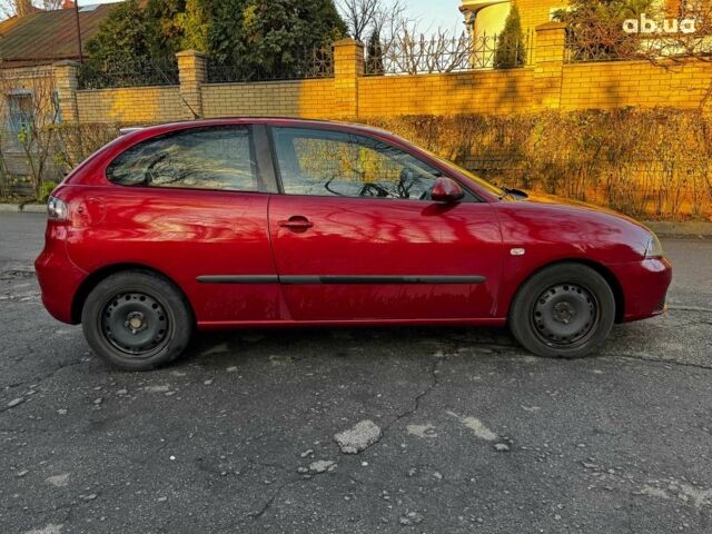 Красный Сеат Ибица, объемом двигателя 2 л и пробегом 126 тыс. км за 3990 $, фото 5 на Automoto.ua