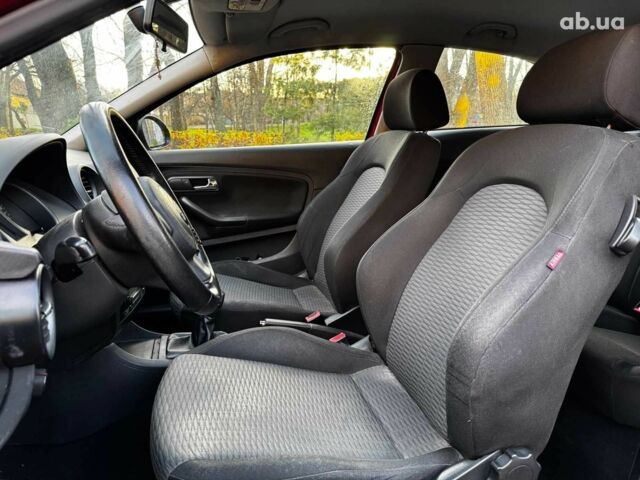 Красный Сеат Ибица, объемом двигателя 2 л и пробегом 126 тыс. км за 3990 $, фото 14 на Automoto.ua