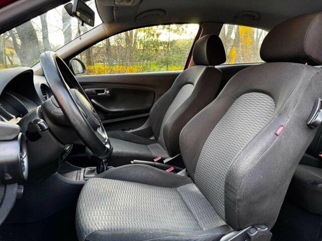 Красный Сеат Ибица, объемом двигателя 2 л и пробегом 126 тыс. км за 3990 $, фото 14 на Automoto.ua