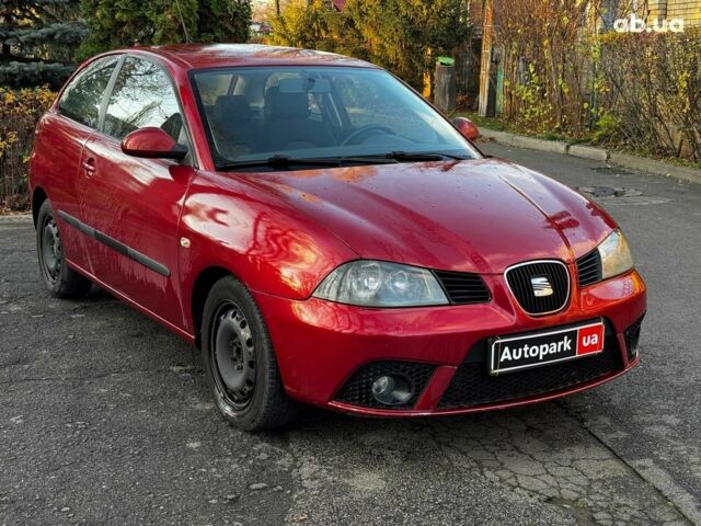 Красный Сеат Ибица, объемом двигателя 2 л и пробегом 126 тыс. км за 3990 $, фото 2 на Automoto.ua