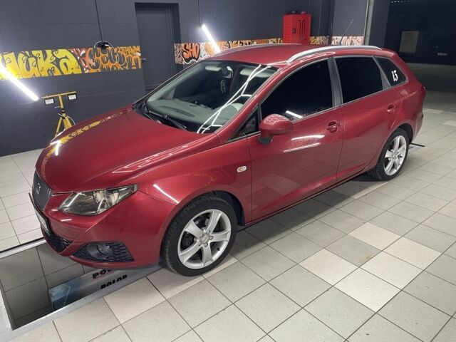 Красный Сеат Ибица, объемом двигателя 1.2 л и пробегом 260 тыс. км за 5500 $, фото 2 на Automoto.ua