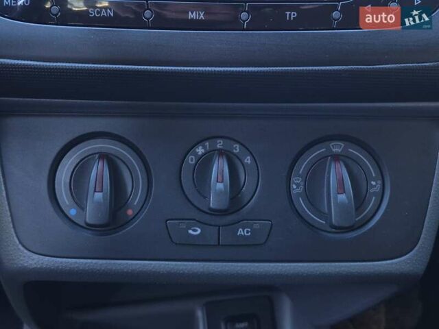 Красный Сеат Ибица, объемом двигателя 1.2 л и пробегом 201 тыс. км за 4900 $, фото 22 на Automoto.ua