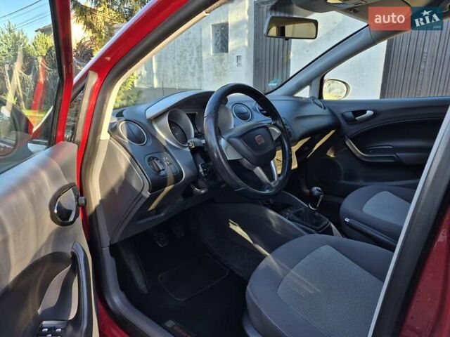 Красный Сеат Ибица, объемом двигателя 1.2 л и пробегом 201 тыс. км за 4900 $, фото 10 на Automoto.ua