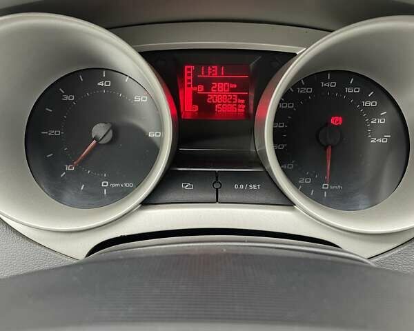 Сеат Ибица 2011 в Чернигове на Automoto.ua Красный Сеат Ибица, объемом двигателя 1.2 л и пробегом 208 тыс. км за 5700 $, фото 13 на Automoto.ua