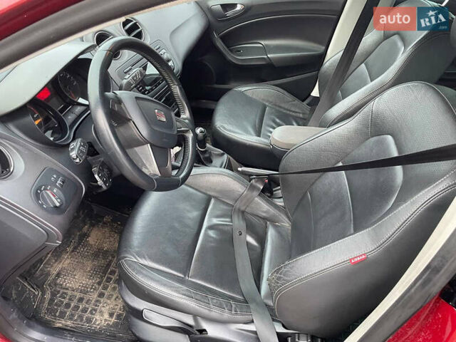 Червоний Сеат Ibiza, об'ємом двигуна 1.2 л та пробігом 206 тис. км за 5700 $, фото 5 на Automoto.ua
