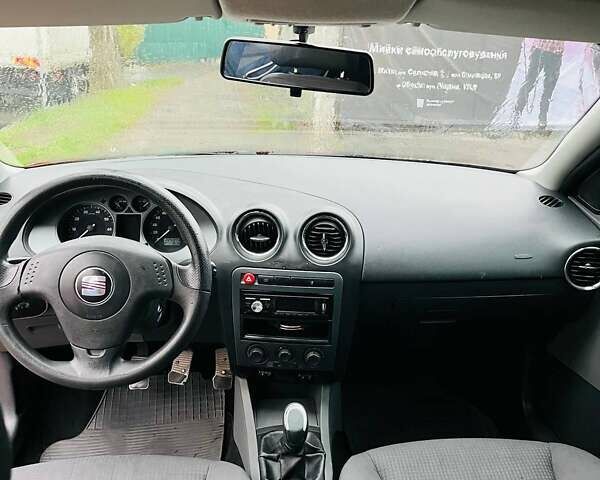 Сеат Ибица, объемом двигателя 1.39 л и пробегом 224 тыс. км за 3300 $, фото 4 на Automoto.ua