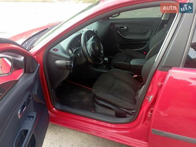 Сеат Ибица, объемом двигателя 1.9 л и пробегом 237 тыс. км за 4200 $, фото 2 на Automoto.ua