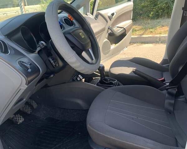 Сеат Ибица, объемом двигателя 1.2 л и пробегом 166 тыс. км за 6350 $, фото 18 на Automoto.ua