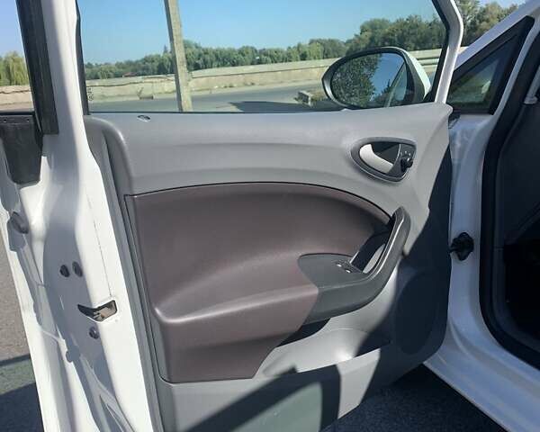 Сеат Ибица, объемом двигателя 1.2 л и пробегом 166 тыс. км за 6350 $, фото 16 на Automoto.ua