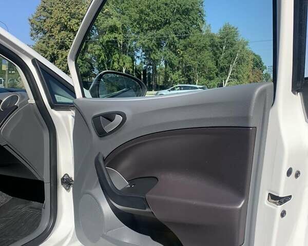 Сеат Ибица, объемом двигателя 1.2 л и пробегом 166 тыс. км за 6350 $, фото 14 на Automoto.ua