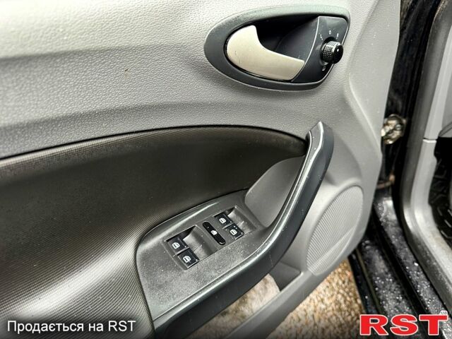 Сеат Ibiza, об'ємом двигуна 1.2 л та пробігом 250 тис. км за 4799 $, фото 2 на Automoto.ua