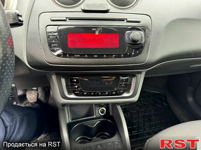 Сеат Ibiza, об'ємом двигуна 1.2 л та пробігом 250 тис. км за 4799 $, фото 4 на Automoto.ua