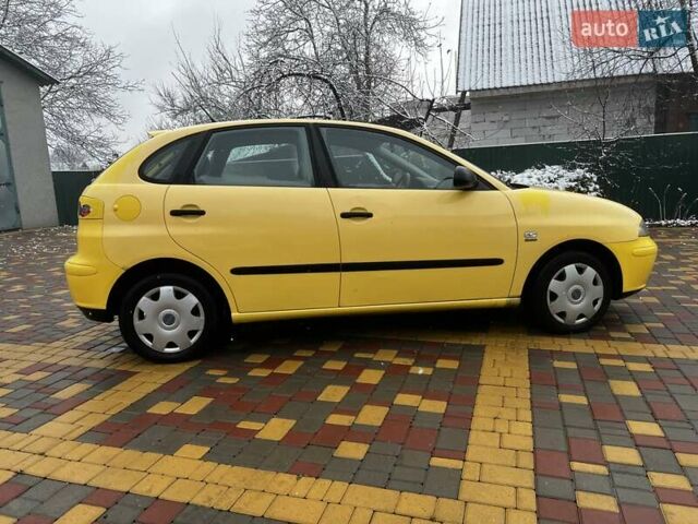 Желтый Сеат Ибица, объемом двигателя 1.2 л и пробегом 192 тыс. км за 1700 $, фото 7 на Automoto.ua