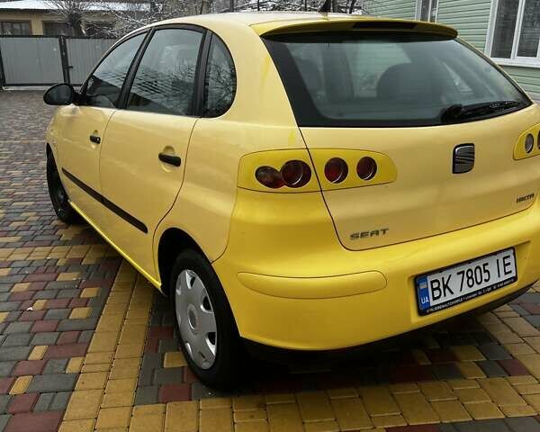 Желтый Сеат Ибица, объемом двигателя 1.2 л и пробегом 192 тыс. км за 1700 $, фото 3 на Automoto.ua
