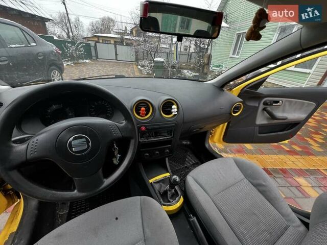 Желтый Сеат Ибица, объемом двигателя 1.2 л и пробегом 192 тыс. км за 1700 $, фото 11 на Automoto.ua