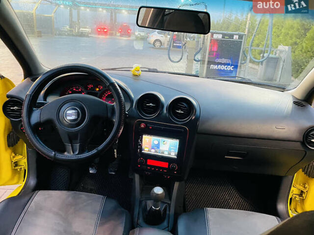 Желтый Сеат Ибица, объемом двигателя 1.98 л и пробегом 209 тыс. км за 3500 $, фото 7 на Automoto.ua