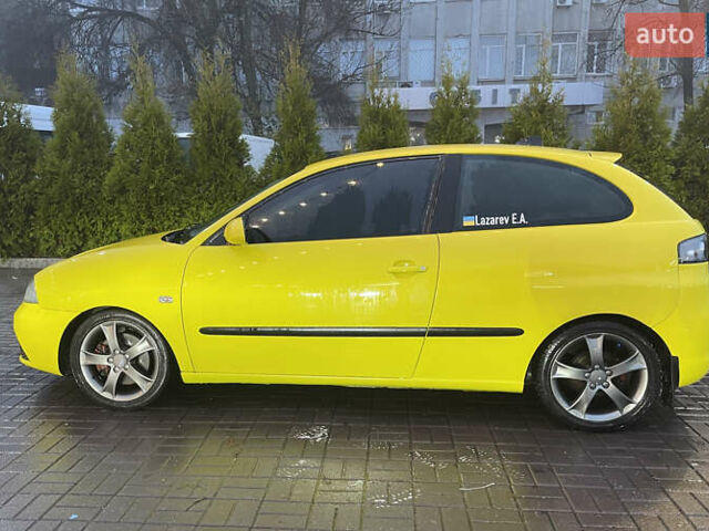 Желтый Сеат Ибица, объемом двигателя 1.98 л и пробегом 209 тыс. км за 3500 $, фото 1 на Automoto.ua
