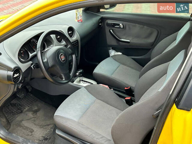 Желтый Сеат Ибица, объемом двигателя 1.39 л и пробегом 240 тыс. км за 3950 $, фото 8 на Automoto.ua