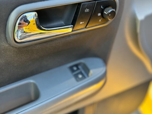 Сеат Ибица 2006 в Киеве на Automoto.ua Желтый Сеат Ибица, объемом двигателя 1.4 л и пробегом 204 тыс. км за 3700 $, фото 11 на Automoto.ua