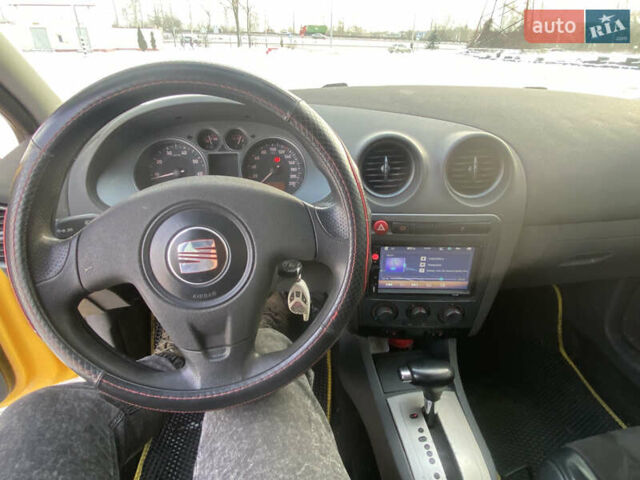 Желтый Сеат Ибица, объемом двигателя 1.4 л и пробегом 199 тыс. км за 4000 $, фото 9 на Automoto.ua