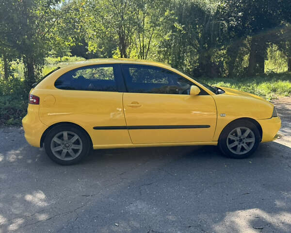 Жовтий Сеат Ibiza, об'ємом двигуна 1.4 л та пробігом 200 тис. км за 4200 $, фото 3 на Automoto.ua