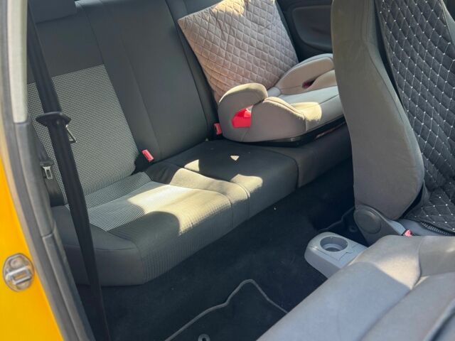 Сеат Ибица 2006 в Киеве на Automoto.ua Желтый Сеат Ибица, объемом двигателя 1.4 л и пробегом 204 тыс. км за 3700 $, фото 8 на Automoto.ua