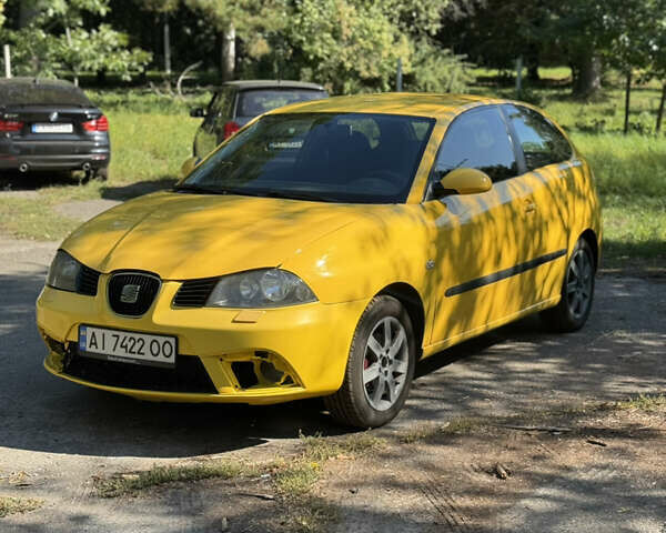 Жовтий Сеат Ibiza, об'ємом двигуна 1.4 л та пробігом 200 тис. км за 4200 $, фото 6 на Automoto.ua