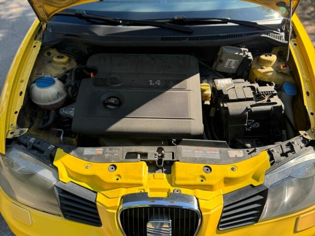 Сеат Ибица 2006 в Киеве на Automoto.ua Желтый Сеат Ибица, объемом двигателя 1.4 л и пробегом 204 тыс. км за 3700 $, фото 12 на Automoto.ua