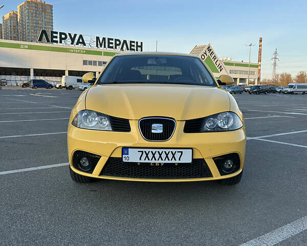 Желтый Сеат Ибица, объемом двигателя 1.4 л и пробегом 149 тыс. км за 4100 $, фото 2 на Automoto.ua
