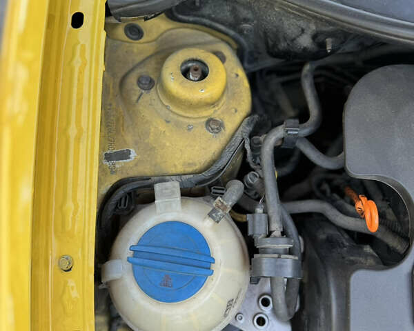 Жовтий Сеат Ibiza, об'ємом двигуна 1.4 л та пробігом 200 тис. км за 4200 $, фото 16 на Automoto.ua