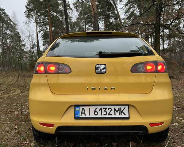Желтый Сеат Ибица, объемом двигателя 1.4 л и пробегом 343 тыс. км за 3500 $, фото 3 на Automoto.ua