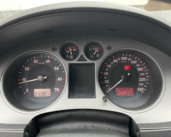 Жовтий Сеат Ibiza, об'ємом двигуна 2 л та пробігом 202 тис. км за 4000 $, фото 11 на Automoto.ua