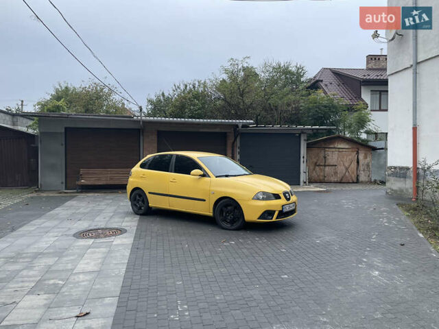 Жовтий Сеат Ibiza, об'ємом двигуна 2 л та пробігом 202 тис. км за 4000 $, фото 2 на Automoto.ua