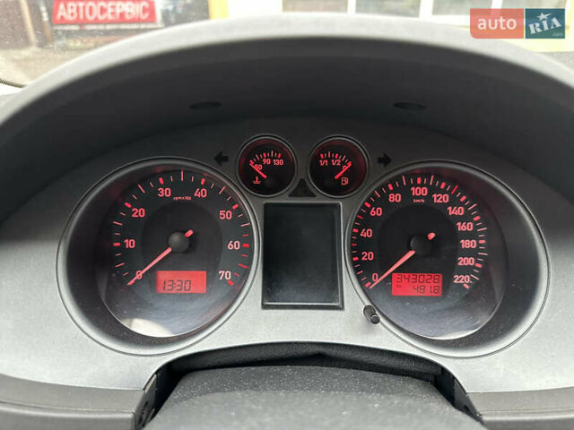 Желтый Сеат Ибица, объемом двигателя 1.4 л и пробегом 343 тыс. км за 3500 $, фото 10 на Automoto.ua