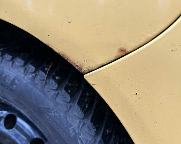 Желтый Сеат Ибица, объемом двигателя 1.4 л и пробегом 343 тыс. км за 3500 $, фото 21 на Automoto.ua