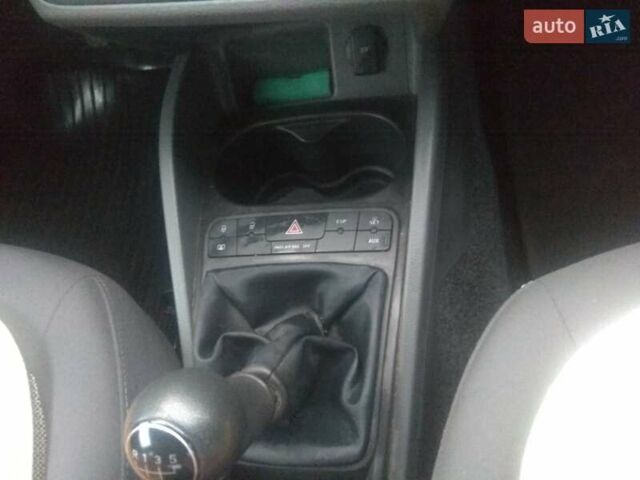 Жовтий Сеат Ibiza, об'ємом двигуна 1.2 л та пробігом 121 тис. км за 4900 $, фото 19 на Automoto.ua