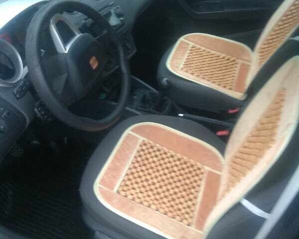 Жовтий Сеат Ibiza, об'ємом двигуна 1.2 л та пробігом 121 тис. км за 4900 $, фото 28 на Automoto.ua