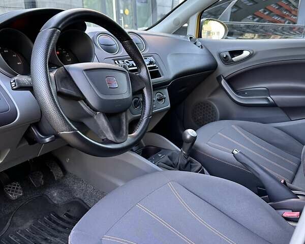 Желтый Сеат Ибица, объемом двигателя 1.39 л и пробегом 119 тыс. км за 5900 $, фото 17 на Automoto.ua