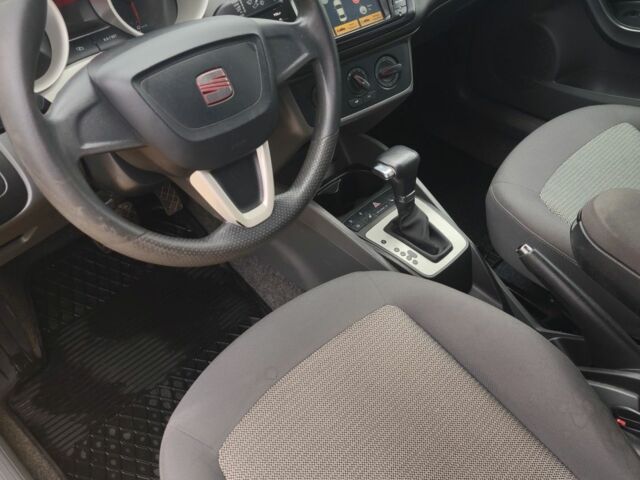 Сеат Ибица 2010 в Львове на Automoto.ua Желтый Сеат Ибица, объемом двигателя 1.6 л и пробегом 156 тыс. км за 6700 $, фото 6 на Automoto.ua