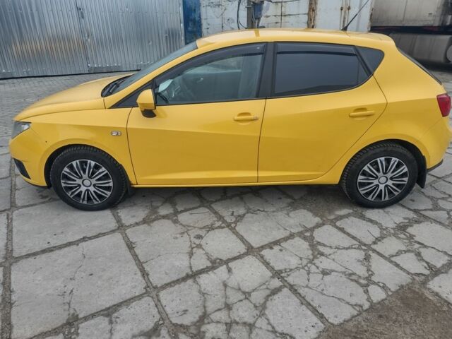 Сеат Ибица 2010 в Львове на Automoto.ua Желтый Сеат Ибица, объемом двигателя 1.6 л и пробегом 156 тыс. км за 6700 $, фото 7 на Automoto.ua