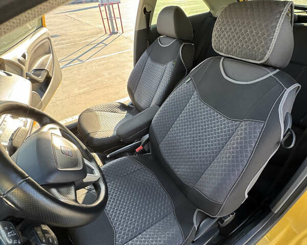 Желтый Сеат Ибица, объемом двигателя 1.2 л и пробегом 145 тыс. км за 5400 $, фото 18 на Automoto.ua