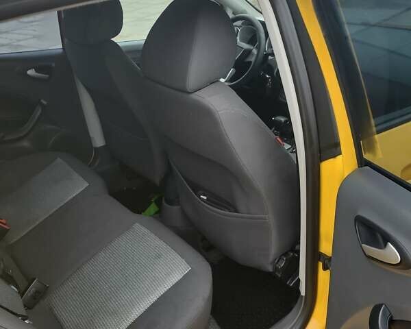 Жовтий Сеат Ibiza, об'ємом двигуна 1.6 л та пробігом 156 тис. км за 6900 $, фото 7 на Automoto.ua